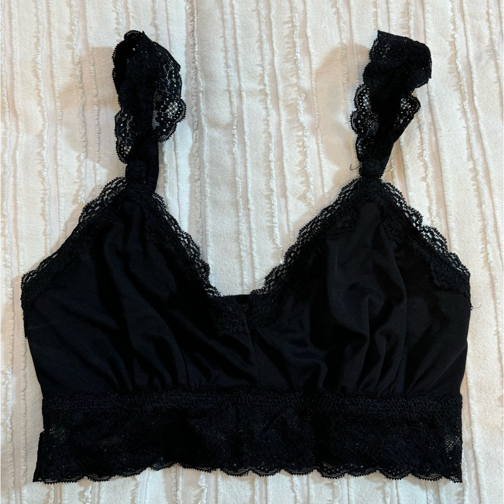 Black, laced bralette